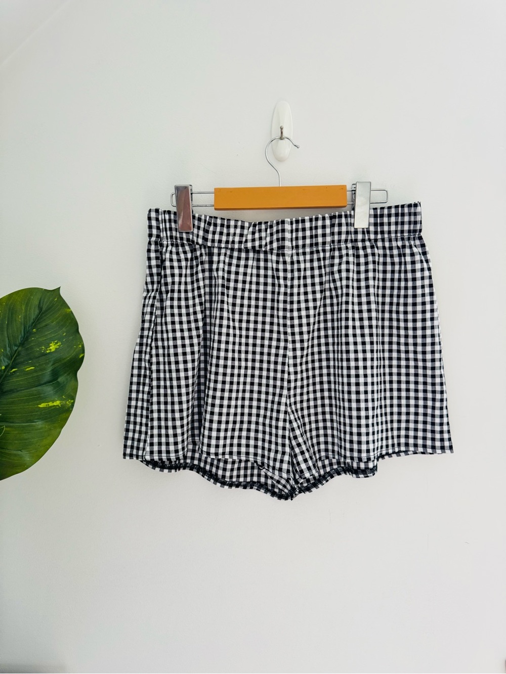 SHEIN | Black & White Gingham Women’s Shorts